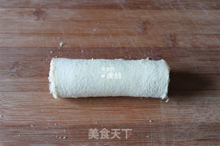 爆浆香肠吐司卷的做法步骤:7