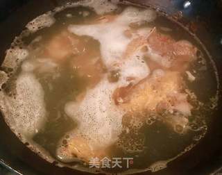 排骨方便面的做法步骤：1