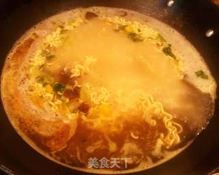 排骨方便面的做法步骤：4
