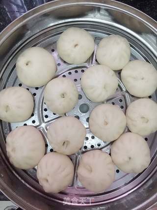 芹菜肉包子的做法步骤:13