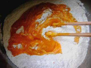 紫薯南瓜双色卷的做法步骤:5