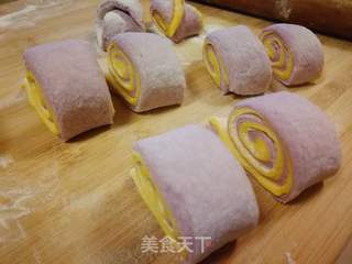 紫薯南瓜双色卷的做法步骤:11