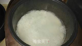 双蛋瘦肉粥的做法步骤：1