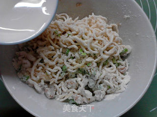 电饼铛版葱香坛子肉方便面司康的做法步骤:10