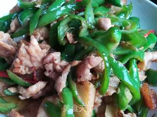 经典湘菜辣椒炒肉的做法步骤:2
