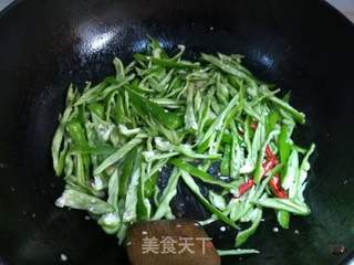 经典湘菜辣椒炒肉的做法步骤：9