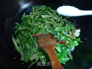 经典湘菜辣椒炒肉的做法步骤:10
