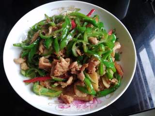 经典湘菜辣椒炒肉的做法步骤:12