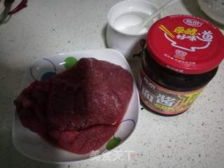 卤牛肉的做法步骤：3