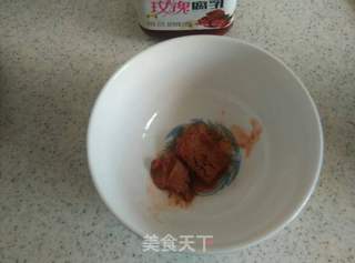 麻酱黄瓜拌洋葱的做法步骤：3