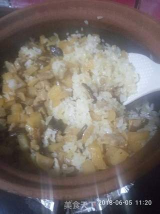 #萝卜香菇瘦肉砂锅饭的做法图解7