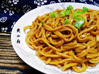 葱油面花样吃法的做法步骤:5