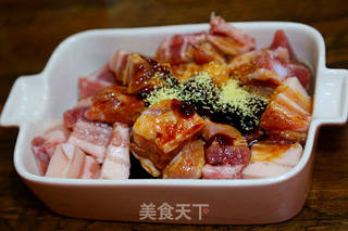 鲜肉蛋黄粽子的做法步骤:4
