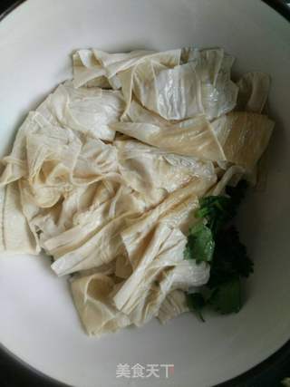 凉拌油豆皮的做法步骤:7