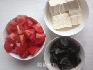 番茄松花豆腐的做法步骤:2