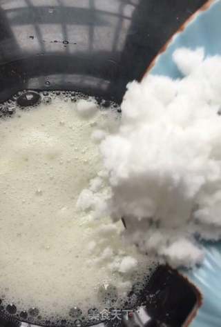 彩虹蛋糕卷的做法步骤:7