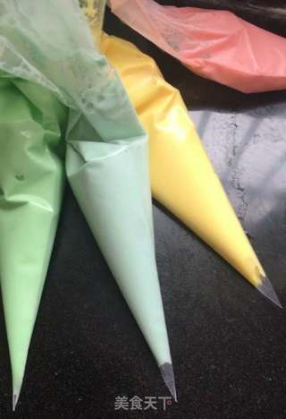 彩虹蛋糕卷的做法步骤:12