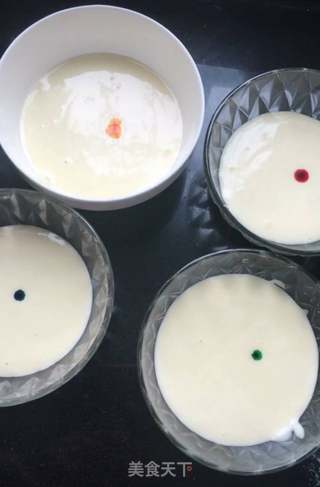 彩虹蛋糕卷的做法步骤:11