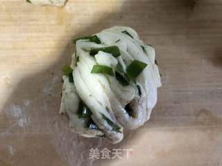 小葱椒盐花卷的做法步骤:14
