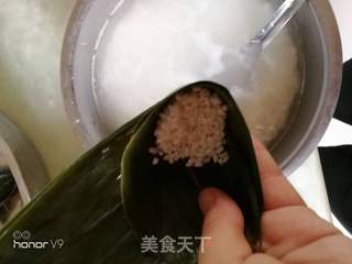 江米粽子的做法步骤:4