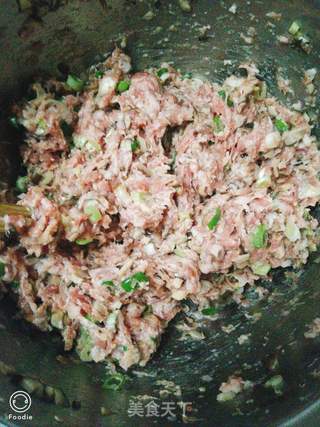 香菇猪肉大包的做法步骤:5