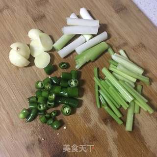 泡椒黄辣丁的做法步骤：3