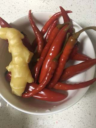 泡椒黄辣丁的做法步骤:5