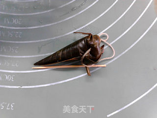 红豆花生玫瑰粽的做法步骤:20