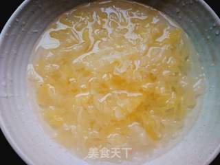 枸杞银耳羹的做法步骤:3