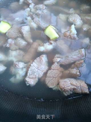 番茄牛肉荞麦面的做法步骤:5
