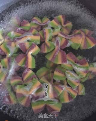 彩虹蝴蝶面的做法步骤:7