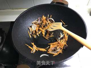干炒牛河的做法步骤:5