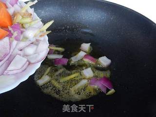胡萝卜排骨焖饭的做法步骤:4