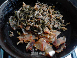 腌豇豆坛子肉焖红米饭的做法步骤:8