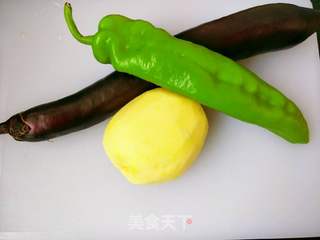 地三鲜的做法步骤:2