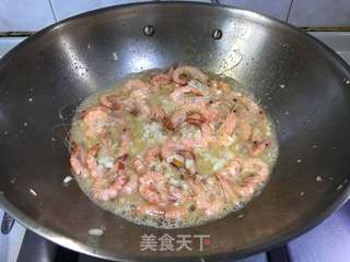 蒜蓉九节虾的做法步骤：4