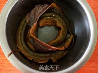 清蒸鳝鱼的做法步骤:2