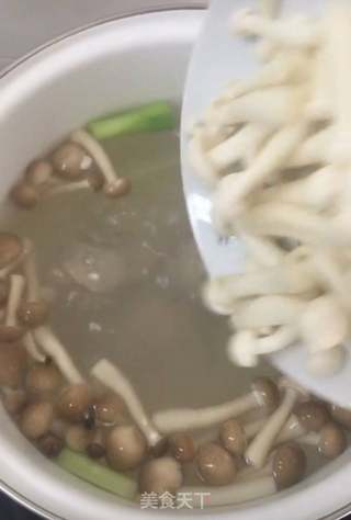 杂菌排骨汤的做法步骤：5