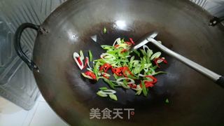 腊肉大葱香味飯的做法步骤：3