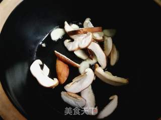 香菇豆苗大米粥的做法步骤:5