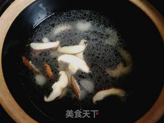 香菇豆苗大米粥的做法步骤:6