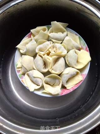 蒸韭菜馅馄饨的做法步骤:9