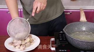 三杯鸡的做法步骤:3