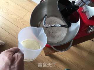 黑麦火腿排奶酪面包的做法步骤：1