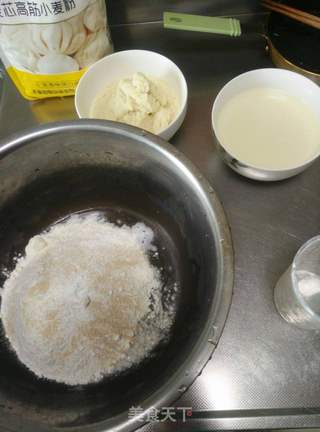 豆渣椒麻花卷的做法步骤：1