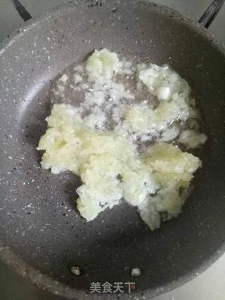蒜蓉粉丝蒸虾的做法步骤:9