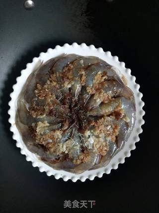 蒜蓉粉丝蒸虾的做法步骤:12