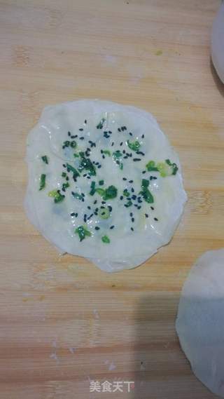 美味葱油饼的做法步骤:4