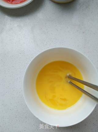 蒸菜之肝粉鸡蛋糕(宝宝辅食2)的做法步骤:2