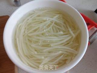 酸辣三丝的做法步骤:2
